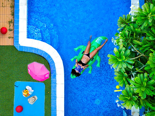 erba sintetica per piscina